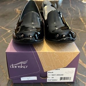 Dansko “Olivia” patent leather in black style 5601-000200 Women’s size 38